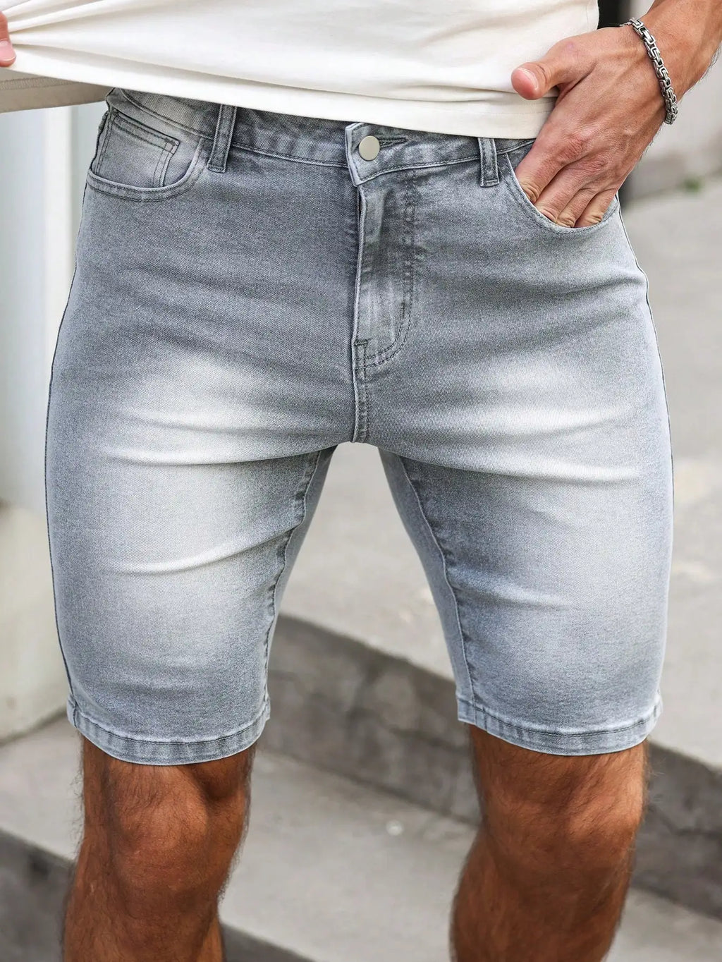 Men's summer denim shorts. Gray skinny shorts. For daily leisure. Versatile and simple. Fashionable and trendy.